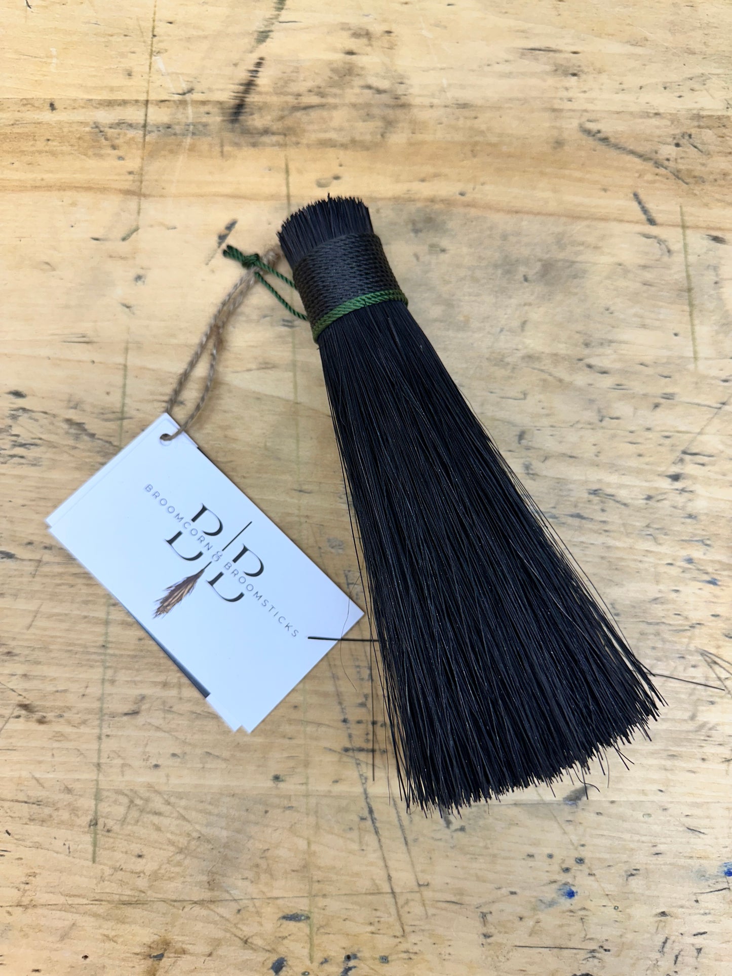 Black Hand Broom - Round